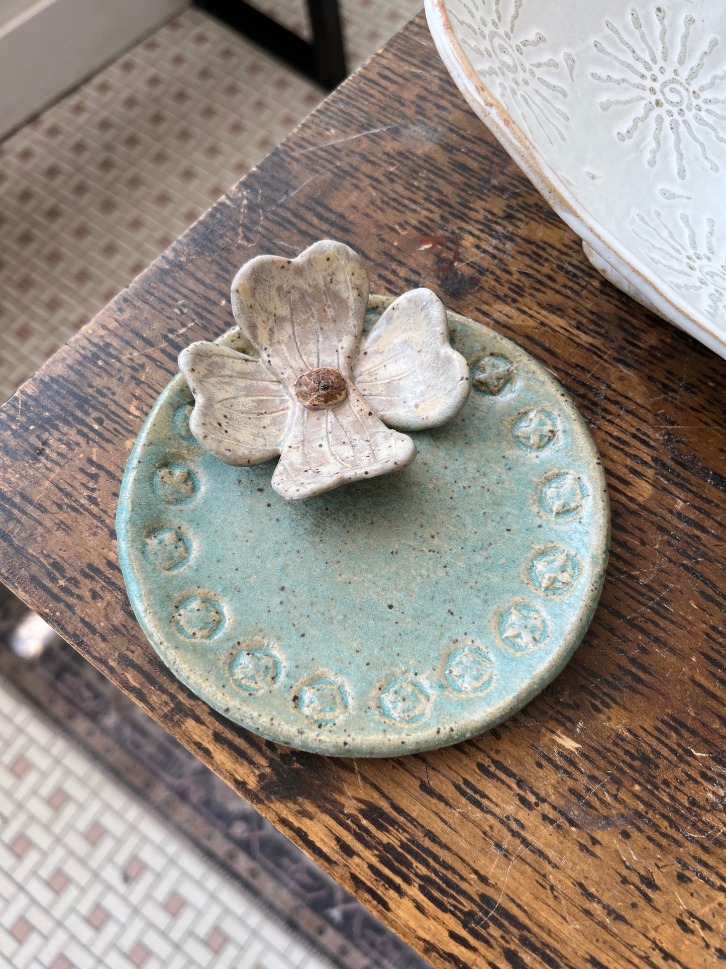 Dogwood Flower Plates - Turquoise