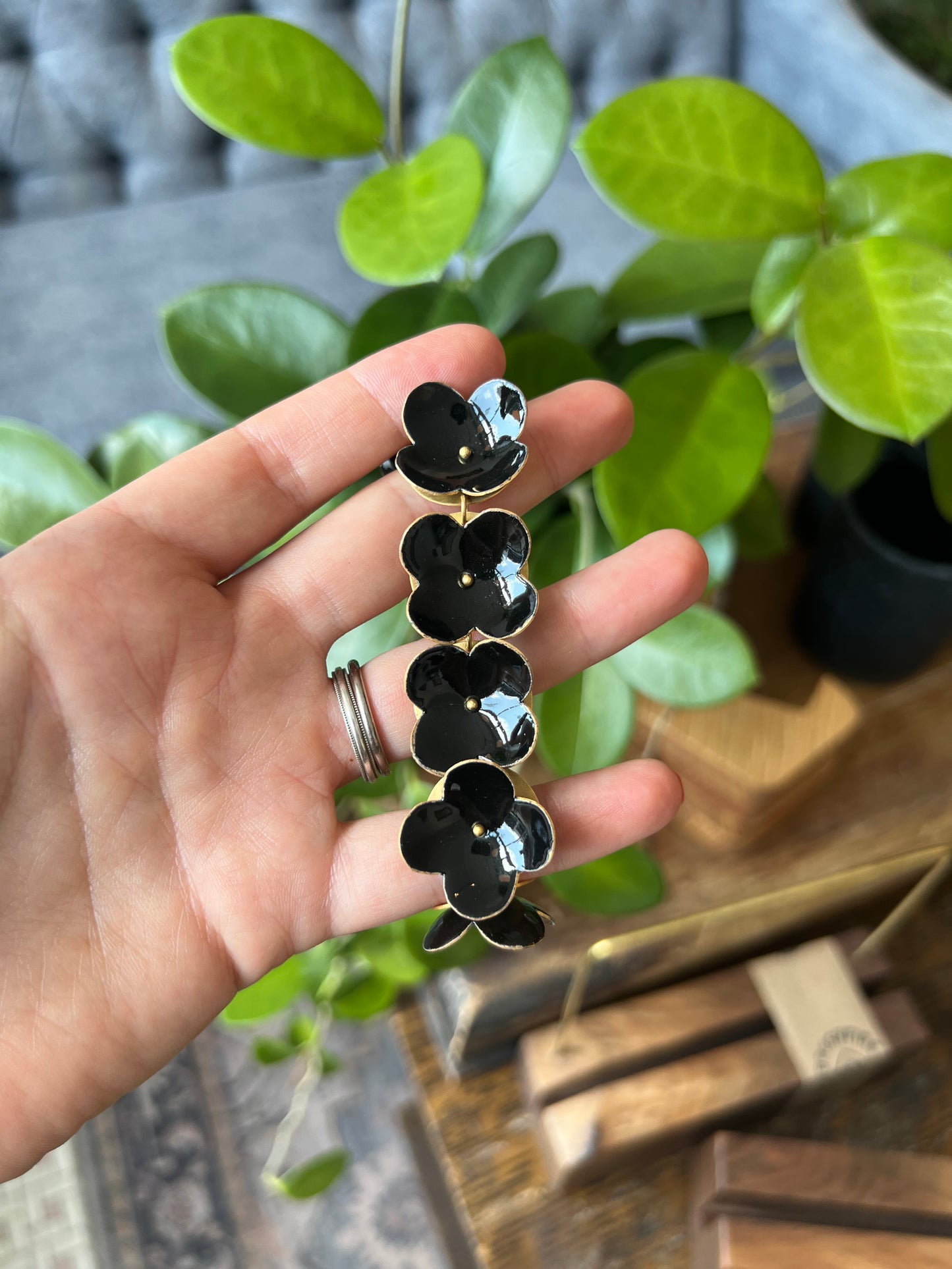 Enamel Flower Bracelet - Black