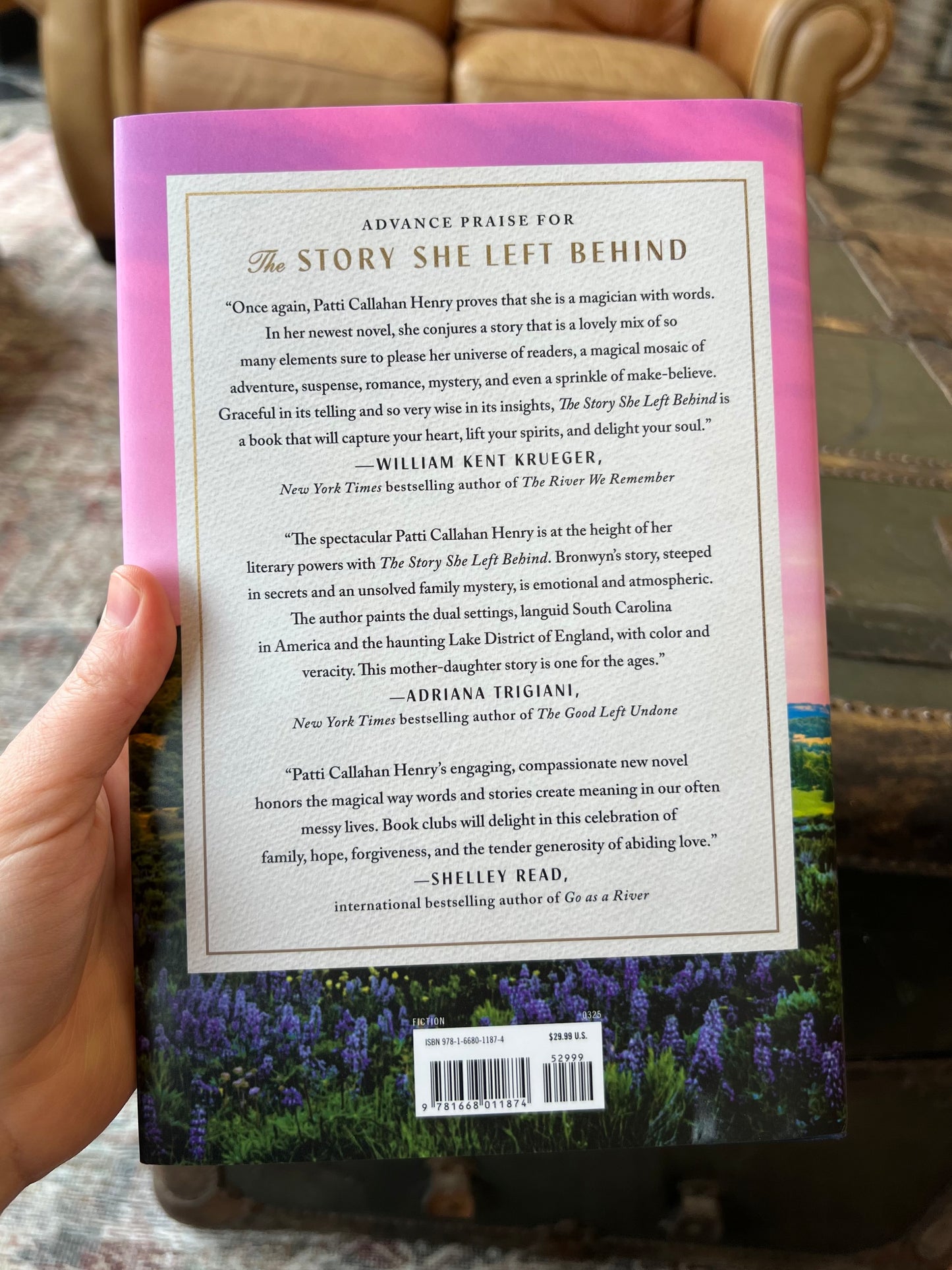 The Story She Left Behind by Patti Callahan Henry