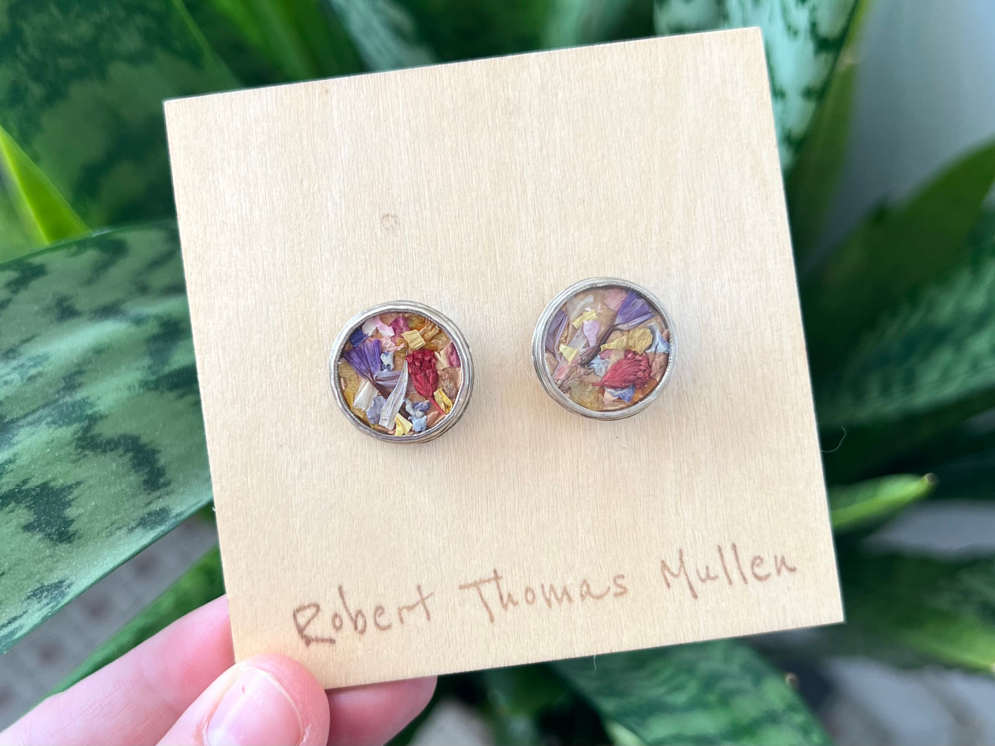 Flowers Under Quartz Studs