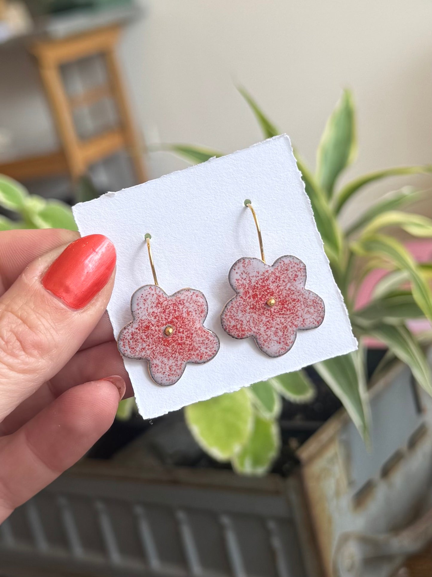 Enamel Flower Earrings - Large Speckled Pink