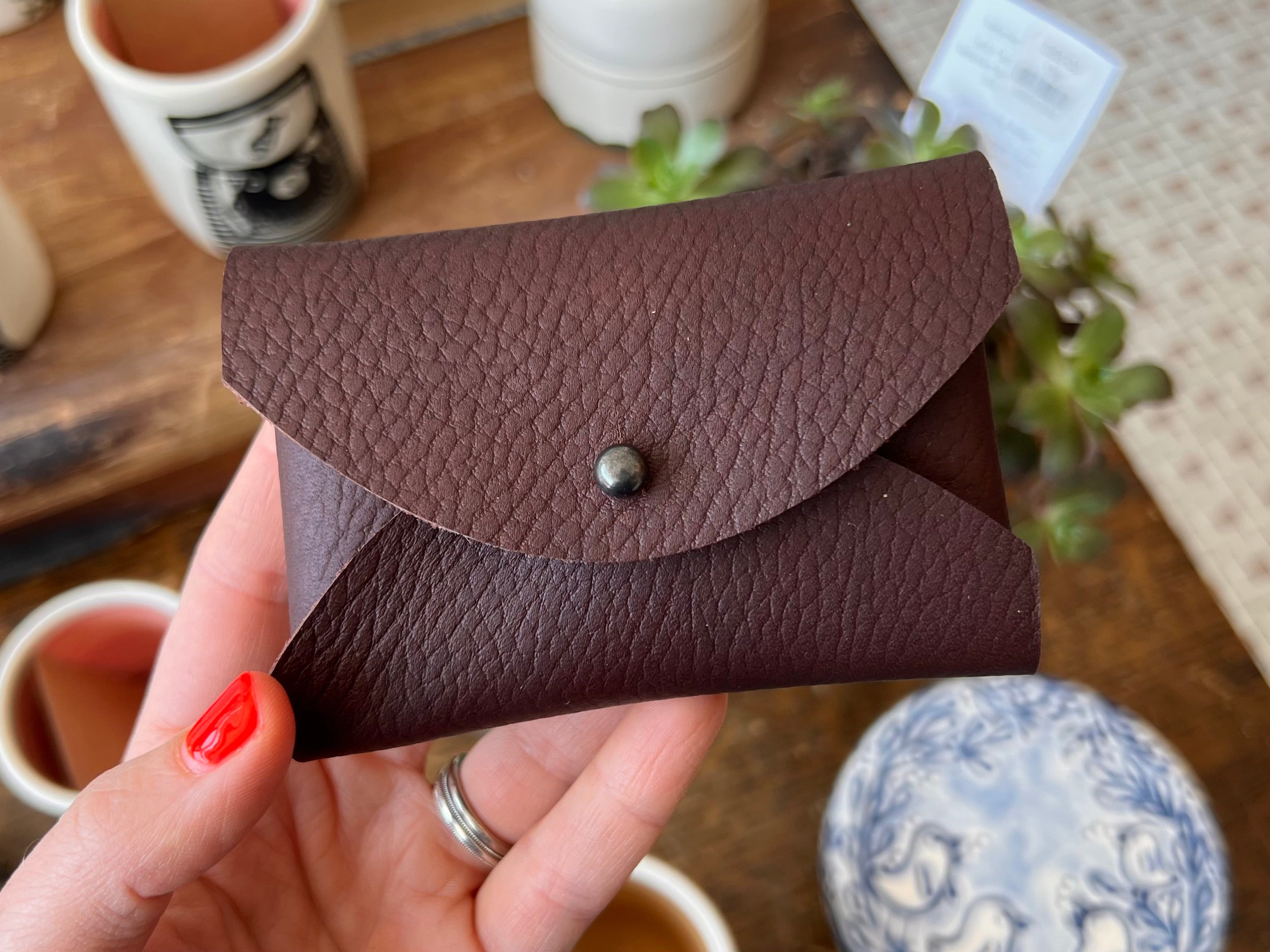 Amazon.com: All Leather Envelope Clutch Wallet - Womens Clutch Purse  Organizer - Brown or Black Leather - Perfect Mothers Day, Christmas, or  Birthday Gift : Handmade Products