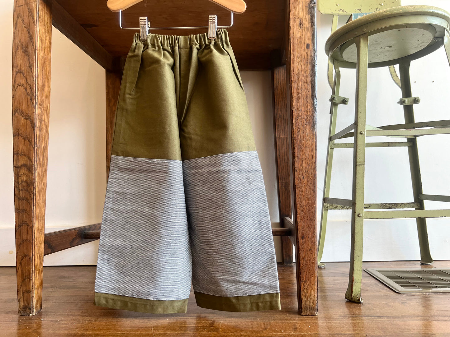Kids Pants - Size 5