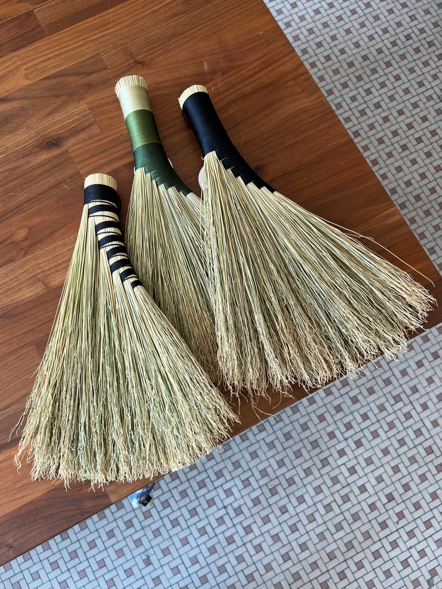 Turkey Wing Handbroom - Large
