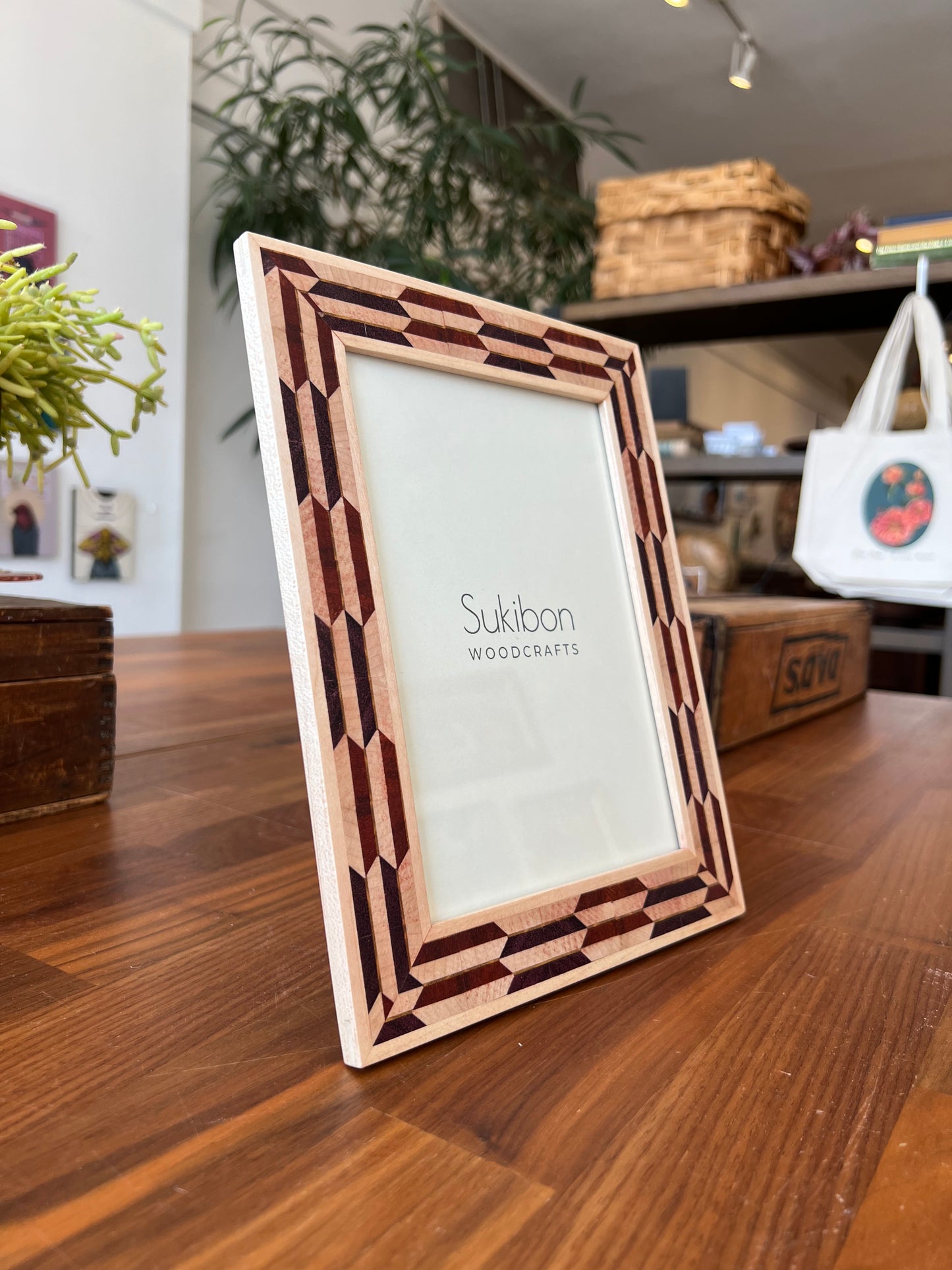 Peapod Frame