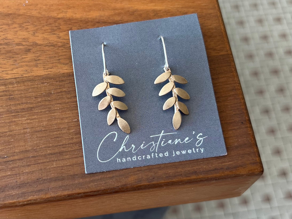Willow Dangle Earrings - Bronze